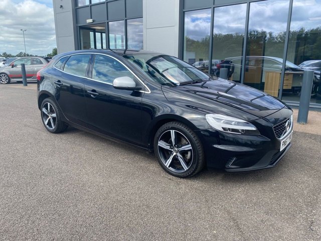 2017 67 Volvo V40 2.0 T2 R-DESIGN NAV PLUS 122PS LOVELY LOW MILES