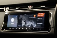 USED 2020 20 LAND ROVER RANGE ROVER EVOQUE 2.0 R-DYNAMIC SE MHEV 5d 178 BHP Black Exterior Style Pack
