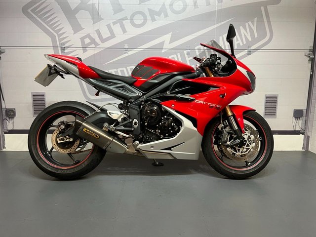 2015 15 Triumph Daytona 675 ABS - BUY ONLINE 24 HRS A DAY - FINANCE AVAILABLE - ALL TYPES OF CREDIT ACCEPTED