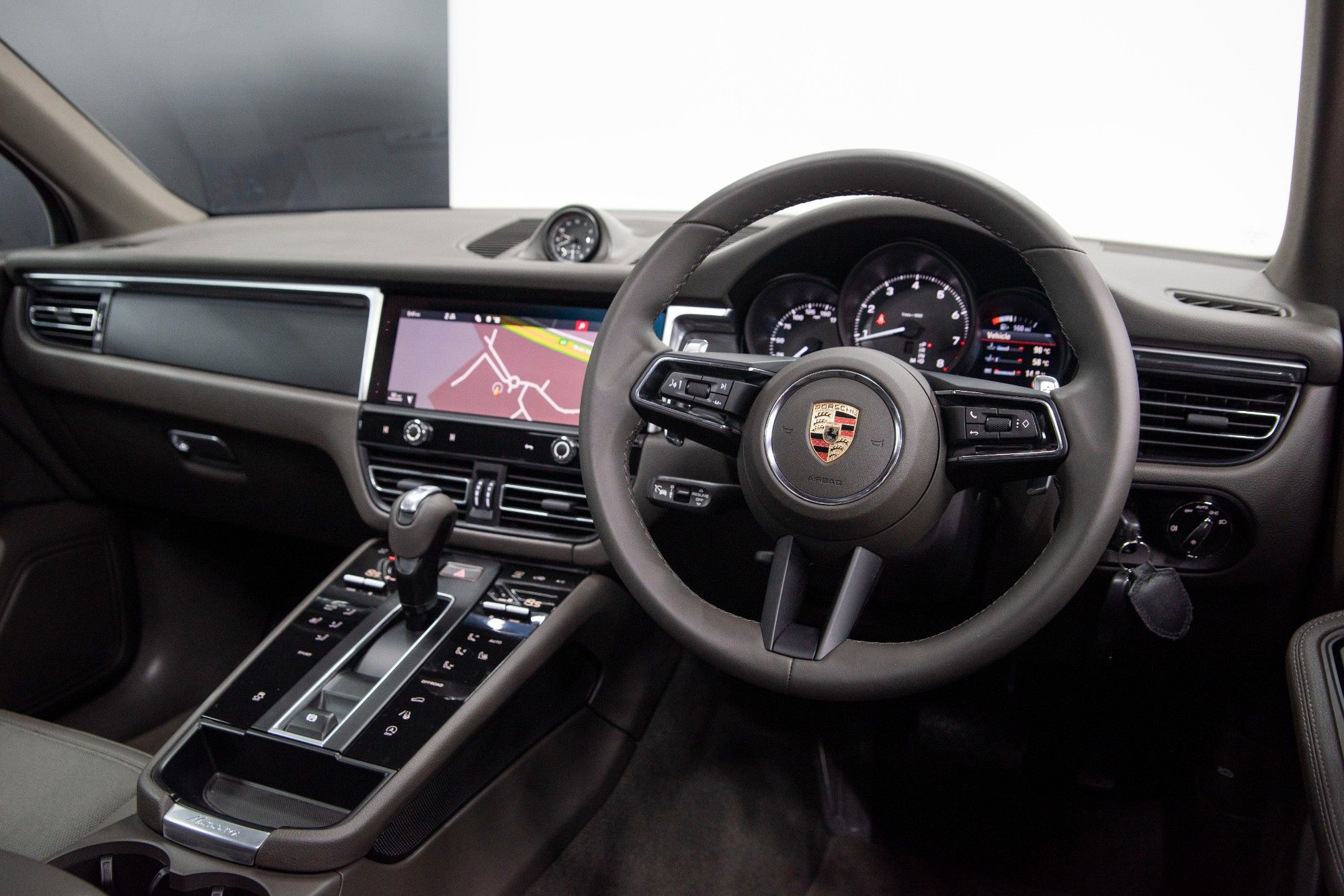 USED 2023 23 PORSCHE MACAN 2.0 PDK 