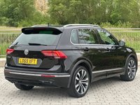 USED 2020 69 VOLKSWAGEN TIGUAN 2.0 R-LINE TECH TDI DSG 5d 148 BHP 