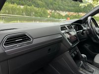 USED 2020 69 VOLKSWAGEN TIGUAN 2.0 R-LINE TECH TDI DSG 5d 148 BHP 