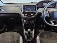 USED 2014 64 PEUGEOT 208 1.2 VTI PURETECH (82 BHP) STYLE ( EURO 5 ) 5DR HATCHBACK + NAV + PAN ROOF + CRUISE + AIR CON + BLUETOOTH + MULTIMEDIA + XENON-LEDS + PARK AID + PRIVACY + 15S PANROOF+PRIVACY+PARK+NAV+DAB+M/MEDIA+B/TOOTH+CRUISE