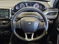 USED 2014 64 PEUGEOT 208 1.2 VTI PURETECH (82 BHP) STYLE ( EURO 5 ) 5DR HATCHBACK + NAV + PAN ROOF + CRUISE + AIR CON + BLUETOOTH + MULTIMEDIA + XENON-LEDS + PARK AID + PRIVACY + 15S PANROOF+PRIVACY+PARK+NAV+DAB+M/MEDIA+B/TOOTH+CRUISE