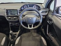 USED 2014 64 PEUGEOT 208 1.2 VTI PURETECH (82 BHP) STYLE ( EURO 5 ) 5DR HATCHBACK + NAV + PAN ROOF + CRUISE + AIR CON + BLUETOOTH + MULTIMEDIA + XENON-LEDS + PARK AID + PRIVACY + 15S PANROOF+PRIVACY+PARK+NAV+DAB+M/MEDIA+B/TOOTH+CRUISE