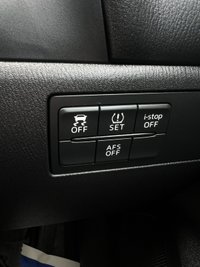 USED 2015 15 MAZDA 3 2.0 SPORT NAV 4d 118 BHP 2 KEYS +   FULL SERVICE RECORD +  FRONT HEATED SEATS +   FULL LEATHER TRIM +   FRONT PARKING SENSORS +   REAR PARKING SENSORS +   HEADS UP DISPLAY +   CRUISE CONTROL +  COLLISION DETECTION CONTROL +   TRACTION CONTROL +   DUAL ZONE CLIMATE CONTROL +   BLUETOOTH CONNECTIVITY+   AUX CONNECTIVITY +   SD CARD SLOT +   USB CONNECTIVITY +   18 INCH ALLOY WHEELS