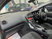 USED 2012 12 PEUGEOT 3008  1.6 e-HDi Allure SUV 5dr Diesel EGC Euro 5 (s/s) (112 ps) P.Sensors,Cruise,11 Services