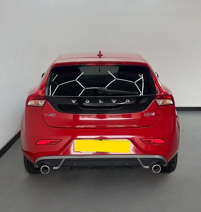 2016 VOLVO V40 - Photo 5