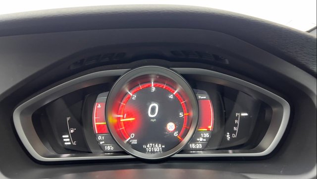 2016 VOLVO V40 - Photo 11