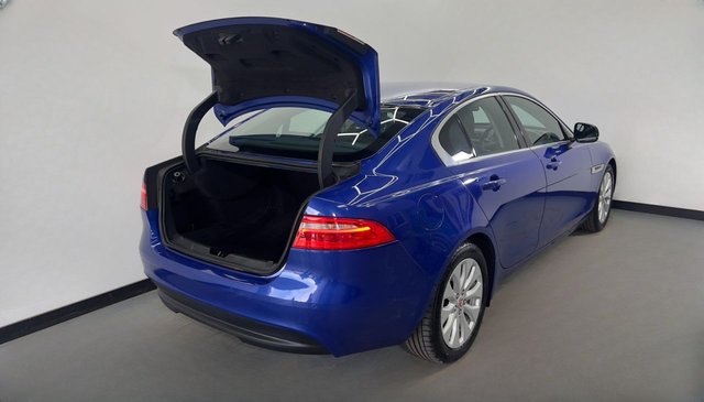 2017 JAGUAR XE - Photo 7