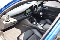 USED 2021 71 ALFA ROMEO GIULIA 2.0 TB VELOCE 4d 277 BHP MISANO BLUE / YELLOW BRAKES