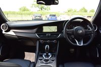 USED 2021 71 ALFA ROMEO GIULIA 2.0 TB VELOCE 4d 277 BHP MISANO BLUE / YELLOW BRAKES