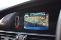 USED 2021 71 ALFA ROMEO GIULIA 2.0 TB VELOCE 4d 277 BHP MISANO BLUE / YELLOW BRAKES