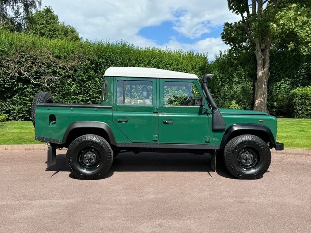 View our LAND ROVER DEFENDER