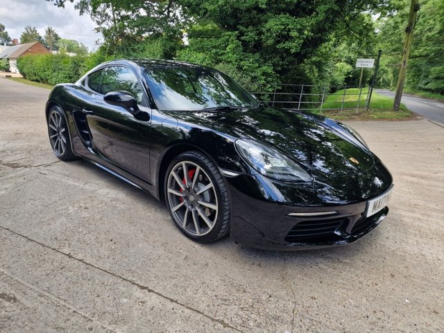 2017 17 Porsche 718 2.5 CAYMAN S PDK 2d 345 BHP