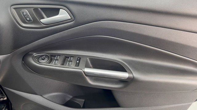 2020 FORD KUGA - Photo 11