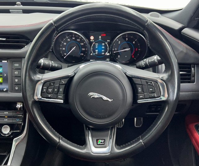 2016 JAGUAR XF - Photo 12