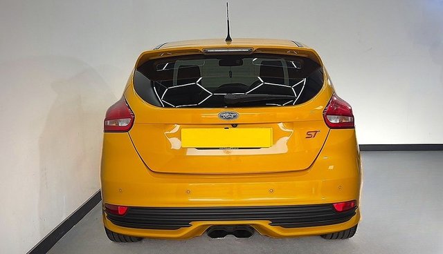 2017 FORD FOCUS - Photo 5