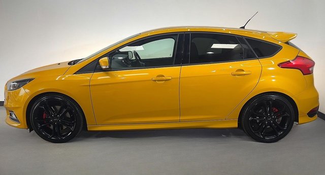 2017 FORD FOCUS - Photo 7
