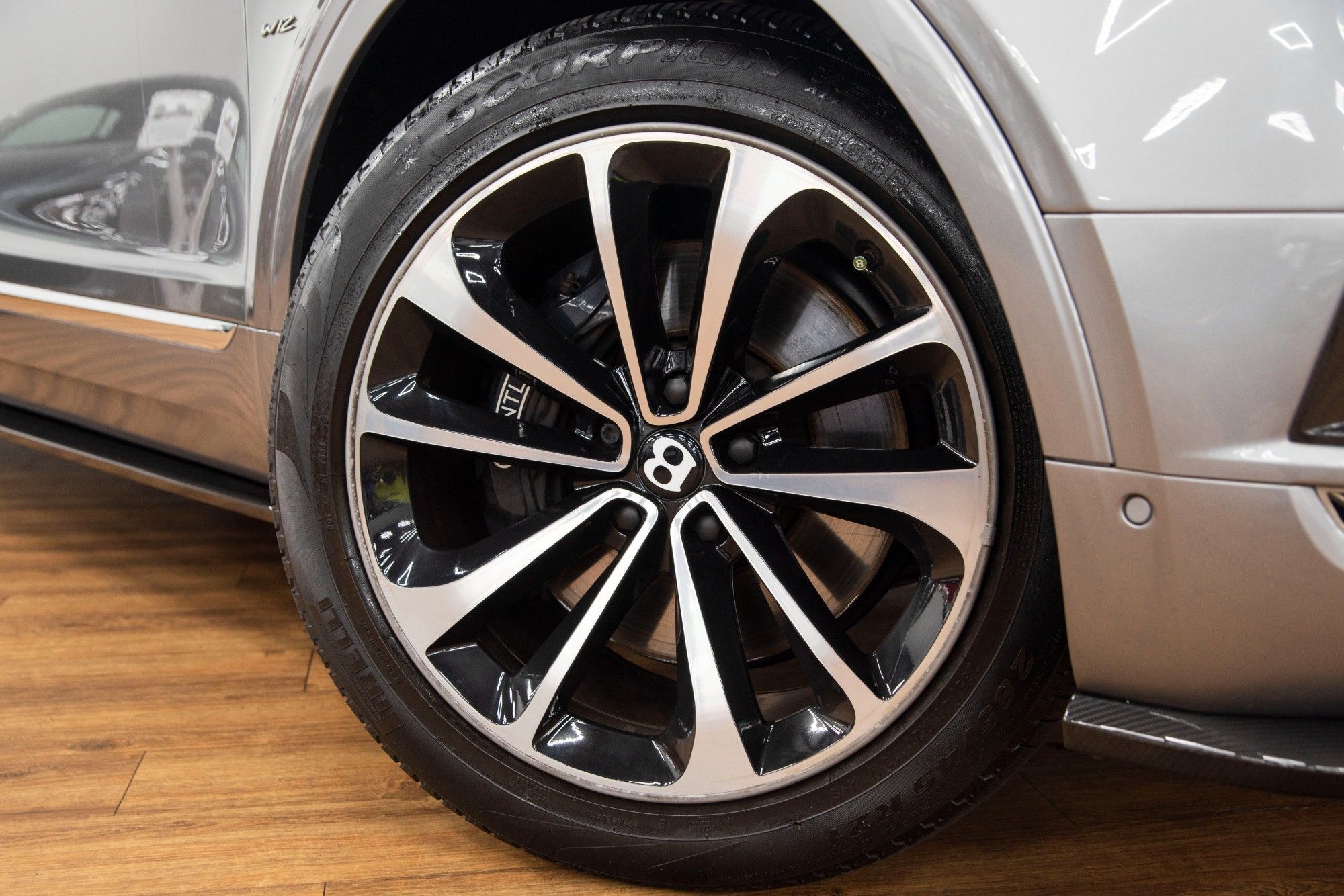 USED 2017 17 BENTLEY BENTAYGA 6.0 W12 