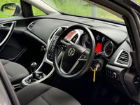 USED 2011 11 VAUXHALL ASTRA 1.7 SRI CDTI 5d 123 BHP 