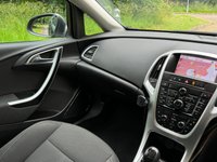 USED 2011 11 VAUXHALL ASTRA 1.7 SRI CDTI 5d 123 BHP 
