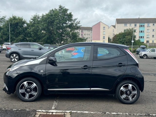 2015 TOYOTA AYGO - Photo 4