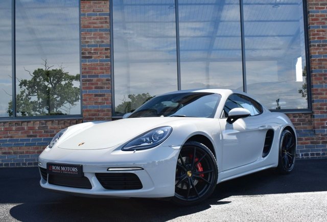 2018 68 Porsche 718 2.5 CAYMAN S PDK 2d 345 BHP
