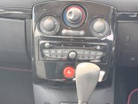 USED 2011 61 RENAULT CLIO 1.6 DYNAMIQUE TOMTOM VVT 5d 111 BHP www.suffolkcarcentre.co.uk - Located at Reydon