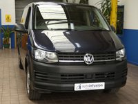 USED 2019 19 VOLKSWAGEN TRANSPORTER SHUTTLE 2.0 T32 TDI SHUTTLE S BMT 5d 101 BHP 8 SEAT BLUETOOTH PARK SENSORS 1 OWNER EXCELLENT SERVICE HISTORY 6 MONTHS GOLD WARRANTY