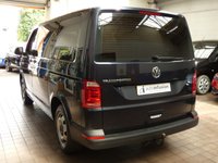 USED 2019 19 VOLKSWAGEN TRANSPORTER SHUTTLE 2.0 T32 TDI SHUTTLE S BMT 5d 101 BHP 8 SEAT BLUETOOTH PARK SENSORS 1 OWNER EXCELLENT SERVICE HISTORY 6 MONTHS GOLD WARRANTY