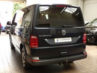 USED 2019 19 VOLKSWAGEN TRANSPORTER SHUTTLE 2.0 T32 TDI SHUTTLE S BMT 5d 101 BHP 8 SEAT BLUETOOTH PARK SENSORS 1 OWNER EXCELLENT SERVICE HISTORY 6 MONTHS GOLD WARRANTY