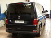 USED 2019 19 VOLKSWAGEN TRANSPORTER SHUTTLE 2.0 T32 TDI SHUTTLE S BMT 5d 101 BHP 8 SEAT BLUETOOTH PARK SENSORS 1 OWNER EXCELLENT SERVICE HISTORY 6 MONTHS GOLD WARRANTY