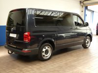USED 2019 19 VOLKSWAGEN TRANSPORTER SHUTTLE 2.0 T32 TDI SHUTTLE S BMT 5d 101 BHP 8 SEAT BLUETOOTH PARK SENSORS 1 OWNER EXCELLENT SERVICE HISTORY 6 MONTHS GOLD WARRANTY