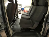 USED 2019 19 VOLKSWAGEN TRANSPORTER SHUTTLE 2.0 T32 TDI SHUTTLE S BMT 5d 101 BHP 8 SEAT BLUETOOTH PARK SENSORS 1 OWNER EXCELLENT SERVICE HISTORY 6 MONTHS GOLD WARRANTY