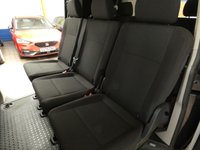 USED 2019 19 VOLKSWAGEN TRANSPORTER SHUTTLE 2.0 T32 TDI SHUTTLE S BMT 5d 101 BHP 8 SEAT BLUETOOTH PARK SENSORS 1 OWNER EXCELLENT SERVICE HISTORY 6 MONTHS GOLD WARRANTY