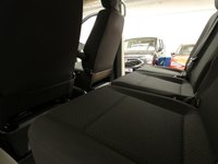 USED 2019 19 VOLKSWAGEN TRANSPORTER SHUTTLE 2.0 T32 TDI SHUTTLE S BMT 5d 101 BHP 8 SEAT BLUETOOTH PARK SENSORS 1 OWNER EXCELLENT SERVICE HISTORY 6 MONTHS GOLD WARRANTY