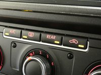 USED 2019 19 VOLKSWAGEN TRANSPORTER SHUTTLE 2.0 T32 TDI SHUTTLE S BMT 5d 101 BHP 8 SEAT BLUETOOTH PARK SENSORS 1 OWNER EXCELLENT SERVICE HISTORY 6 MONTHS GOLD WARRANTY