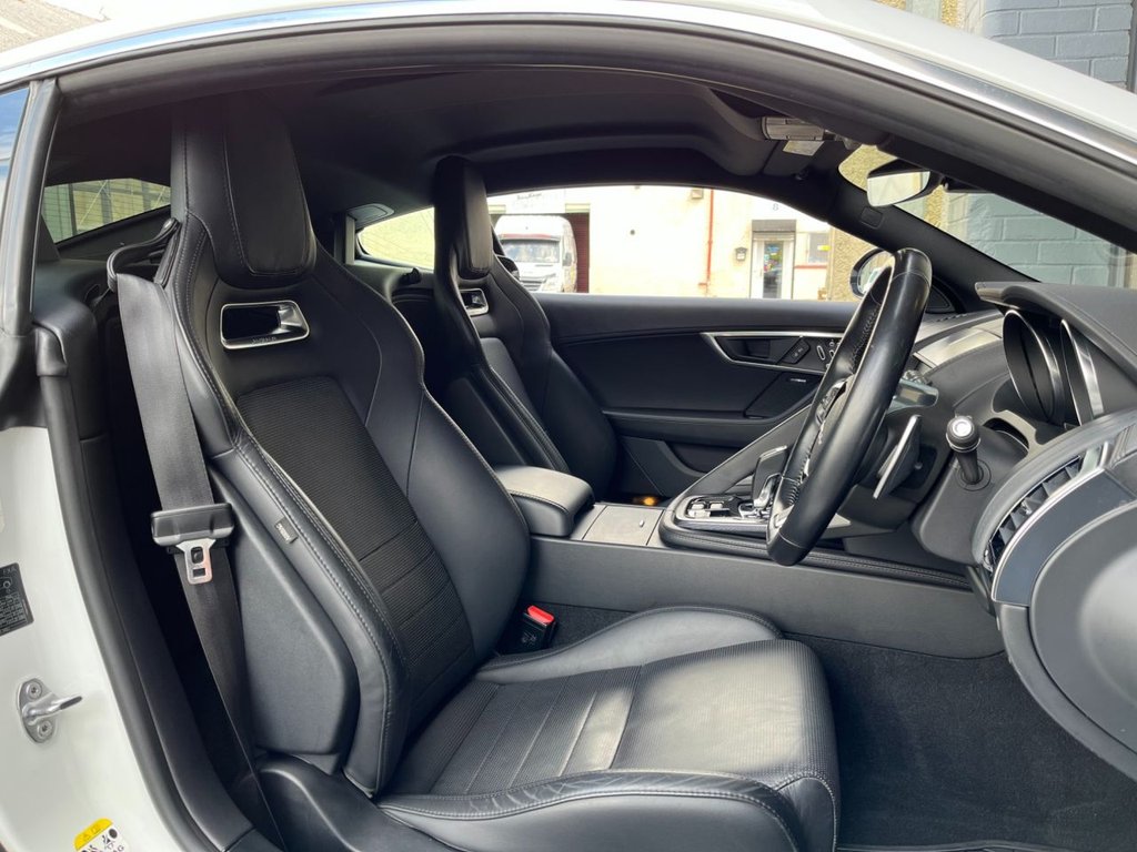 USED 2018 18 JAGUAR F-TYPE 3.0 V6 R-DYNAMIC 2d 375 BHP 