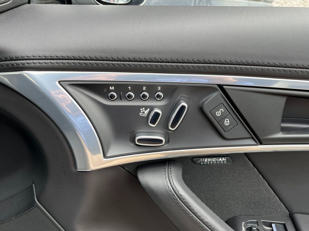 USED 2018 18 JAGUAR F-TYPE 3.0 V6 R-DYNAMIC 2d 375 BHP 