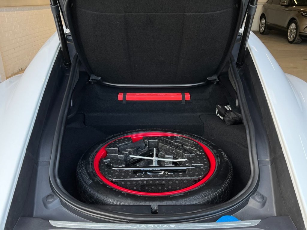 USED 2018 18 JAGUAR F-TYPE 3.0 V6 R-DYNAMIC 2d 375 BHP 