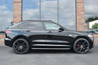 USED 2017 17 JAGUAR F-PACE 3.0 I V6 S AWD 5d 375 BHP SLIDING PAN ROOF / MERIDIAN