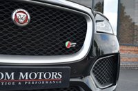 USED 2017 17 JAGUAR F-PACE 3.0 I V6 S AWD 5d 375 BHP SLIDING PAN ROOF / MERIDIAN