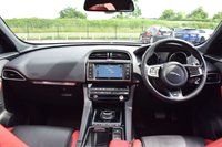 USED 2017 17 JAGUAR F-PACE 3.0 I V6 S AWD 5d 375 BHP SLIDING PAN ROOF / MERIDIAN