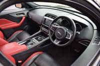 USED 2017 17 JAGUAR F-PACE 3.0 I V6 S AWD 5d 375 BHP SLIDING PAN ROOF / MERIDIAN