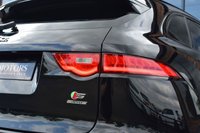 USED 2017 17 JAGUAR F-PACE 3.0 I V6 S AWD 5d 375 BHP SLIDING PAN ROOF / MERIDIAN