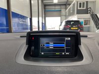 USED 2015 15 RENAULT MEGANE 1.5 dCi ENERGY Dynamique TomTom Hatchback 5dr Diesel Manual Euro 5 (s/s) (110 ps) Free Road Tax, Bluetooth Phone Connectivity, Parking Sensors