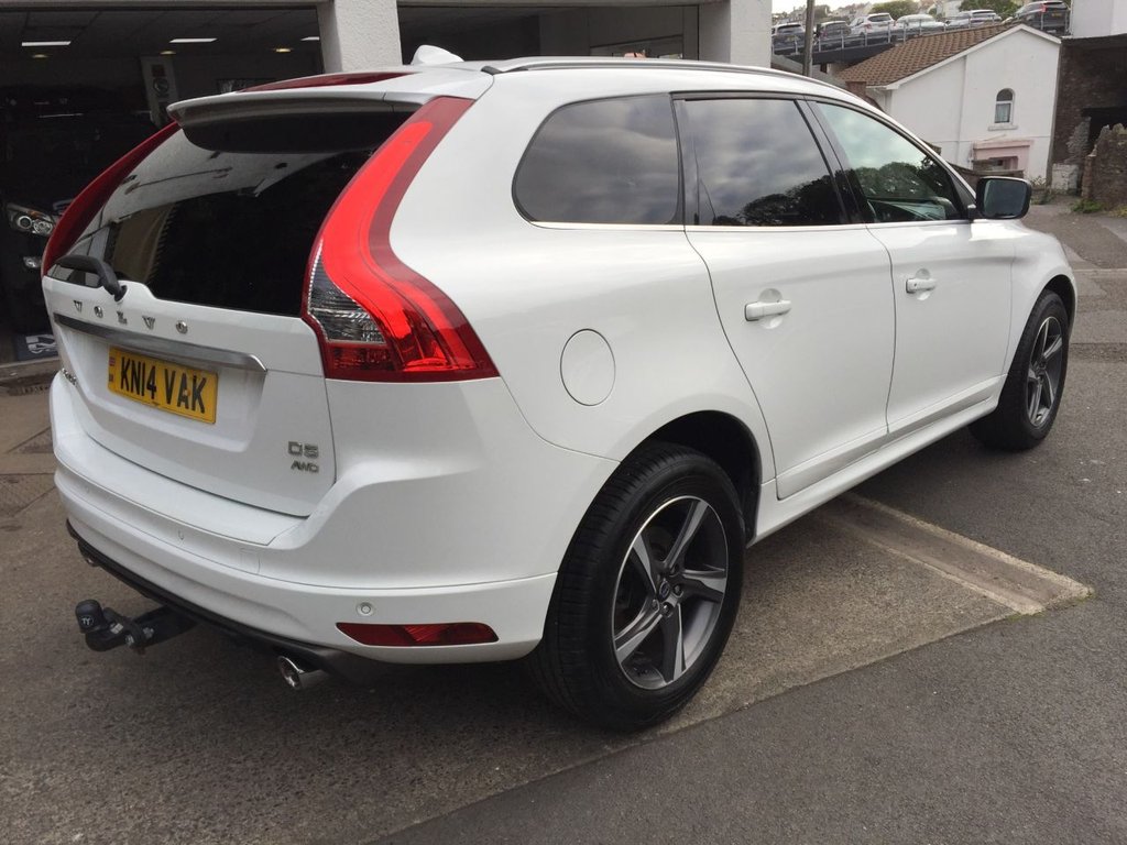 USED 2014 14 VOLVO XC60 2.4 D5 R-DESIGN NAV AWD 5d 212 BHP HEATED SEATS + SAT NAV + DAB