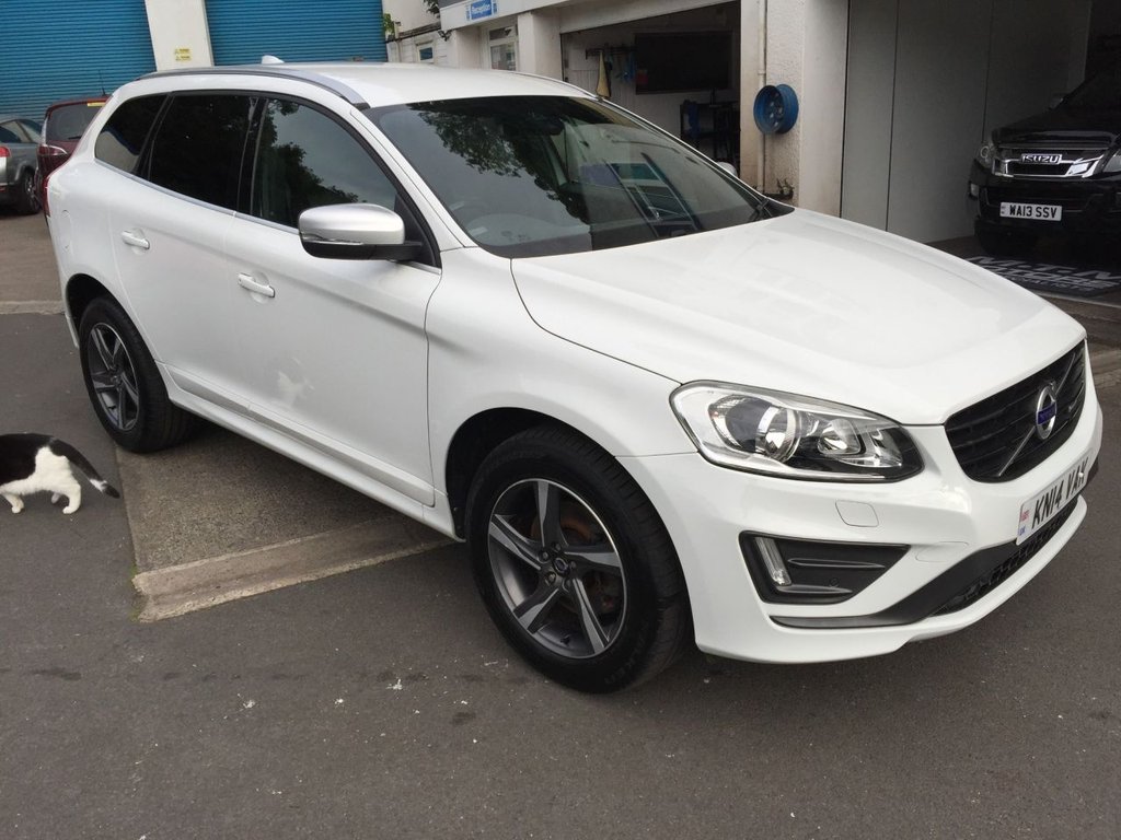 USED 2014 14 VOLVO XC60 2.4 D5 R-DESIGN NAV AWD 5d 212 BHP HEATED SEATS + SAT NAV + DAB