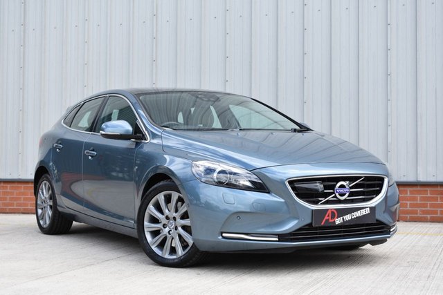 2012 12 Volvo V40 2.0 D3 SE LUX NAV 5d 148 BHP